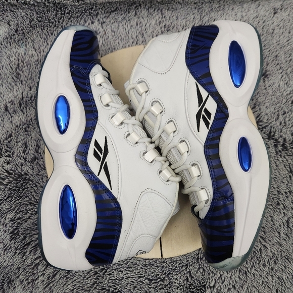 Reebok Panini Question Mid Prizm White Blue Basketball HQ1097 Men’s Size 9 - Picture 5 of 9